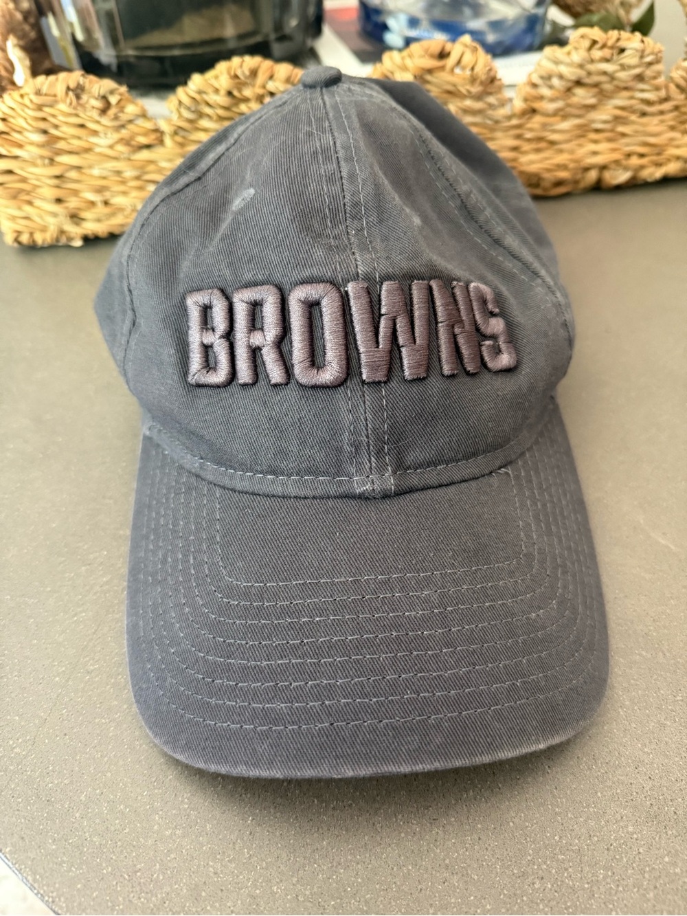 New Era Browns Cap in Dark Gray